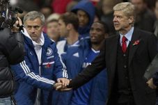 Mourinho serang Wenger