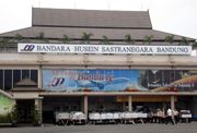 Penutupan Bandara Husein...