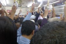 Derita penumpang KRL,...