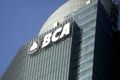 BCA-OJK salurkan bantuan...