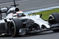 Magnussen terdepan di...