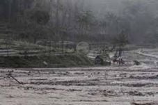 Banjir lahar Kelud,...