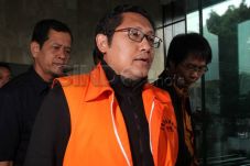 Adnan Buyung: KPK kenakan...