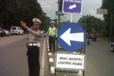 Macet parah, Depok terus...