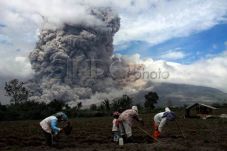 17.150 pengungsi Sinabung...
