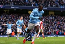 Toure amankan tiga poin...