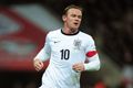 Rooney ditantang lampaui...