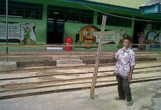 Sengketa, warga segel...