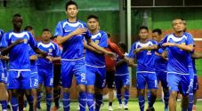 Persib batal jajal Tim...