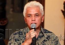 Ancam makzulkan Boediono,...