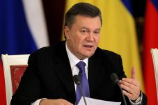 Yanukovych muncul di...