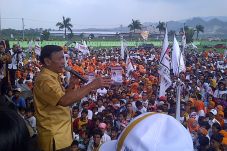 Warga Klapanunggal curhat...