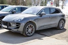 Menanti Porsche Macan