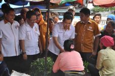 Tukang sayur & pedagang...