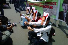 Demo kasus bus Transjakarta,...