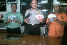 Gagalkan perampokan,...