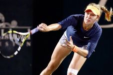 Bouchard tertantang...