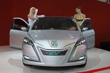 Otomotif China incar...