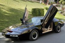 Mobil Knight Rider mencari...