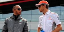 Hamilton: Button belum...