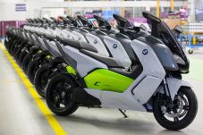 Skuter listrik BMW diproduksi...