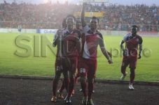 Persijap pressing ketat...