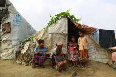 PBB desak Myanmar buka...