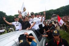 Anis Matta terus pantau...