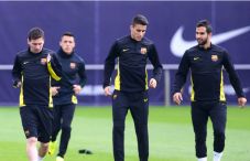 Barcelona minta rumput...