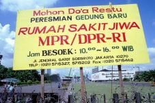 RSUD Bekasi buka layanan...