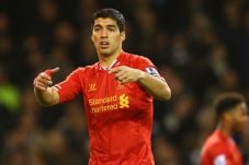 Forlan sarankan Suarez...