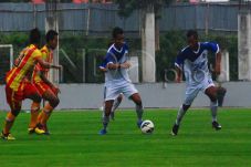 Target menang tandang,...
