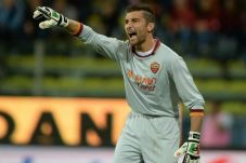 De Sanctis ogah perkuat...