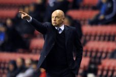 Pelatih Wigan jiplak...