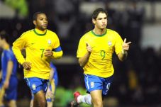 Robinho dan Pato berharap...