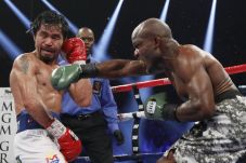 Tuntaskan dendam, Pacquiao...