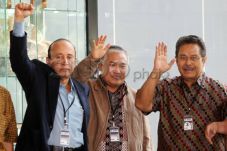 Terkait kasus Wawan,...