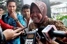 Tri Rismaharini diperiksa...