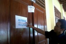 Pantau UN, Nur Mahmudi...