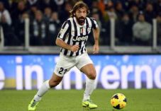 Pirlo nyaris berlabuh...