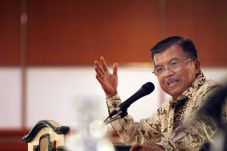 Mau gandeng JK? Ini...