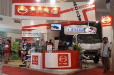 Hino boyong empat varian...