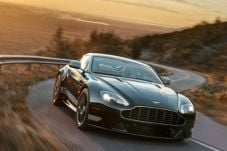 Tampang Aston Martin...