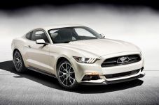 Rayakan 50 tahun Mustang,...