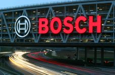 Bosch ajak enam muda-mudi...