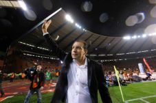 Wilmots perpanjang kontrak...