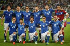 Theme song iringi Italia...