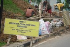 Sejak 2009 pemerintah...