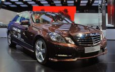 AMG bikin mobil hibrid