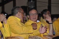 Golkar persilakan kadernya...